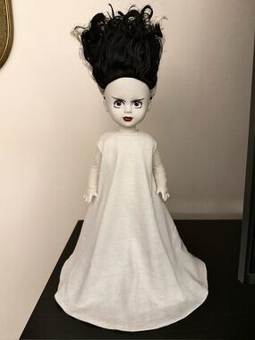 Mezco Living Dead Dolls Presents "Bride of Frankenstein" (NO BOX)